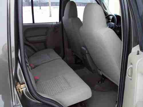 2006 Jeep Liberty 4-Door 2.8L Diesel 4x4 Must see, US $12,900.00, image 14