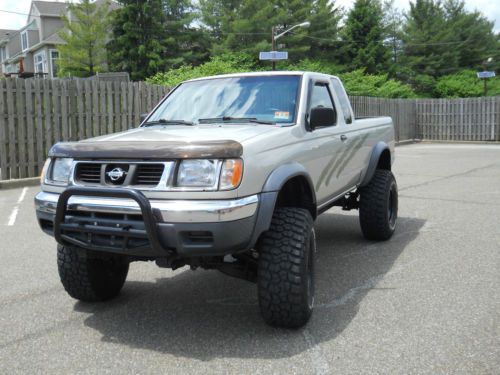 Lifted 1998 nissan frontier se extended cab pickup 2-door 2.4l