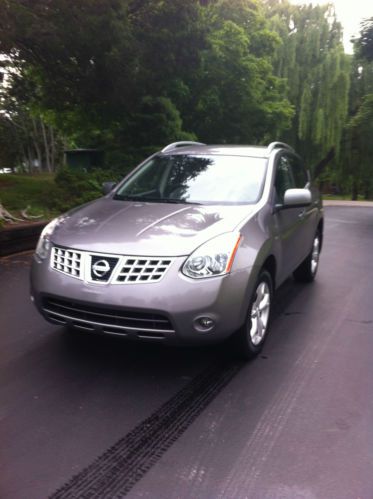 2009 nissan rogue sl sport utility 4-door 2.5l, silver color, verygood condition