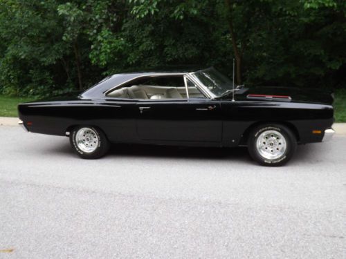 Very rare 1969 plymouth roadrunner x9 black w1 interior 4-speed w@w