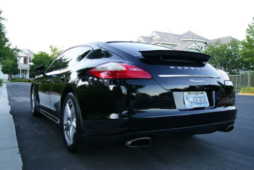 2012 porsche panamera ***warranty*** low miles - like new - serviced - clean