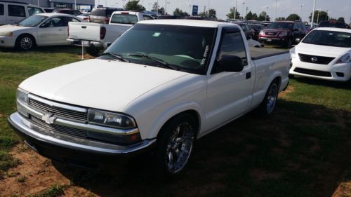 1999 chevrolet s-10 lowered lots of extras no reserve!