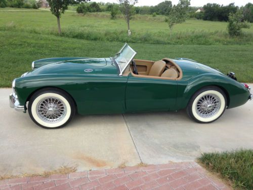 Rare 1962 mga mark ii 1600. beautiful condition heritage certificate