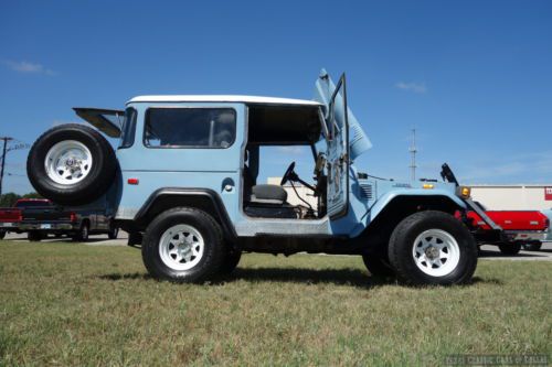 1972 toyota land cruiser fj40 classic 4x4 - video