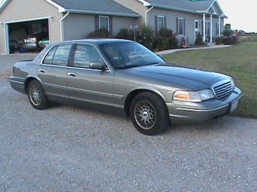 1998 ford crown victoria base sedan 4-door 4.6l