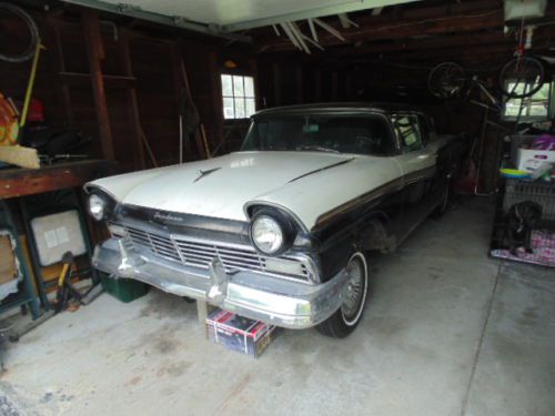 1957 Ford Fairline 500 Skyliner w/ Retractable Hardtop Convertible, image 3
