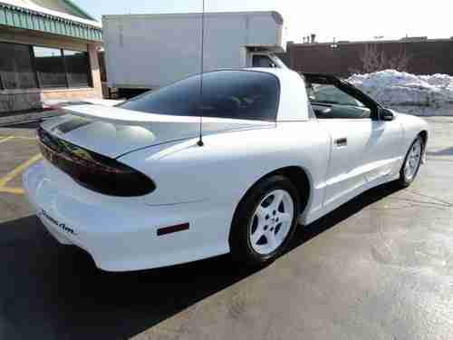 1994 Pontiac Firebird Formula Coupe 25th Anniversary, image 2