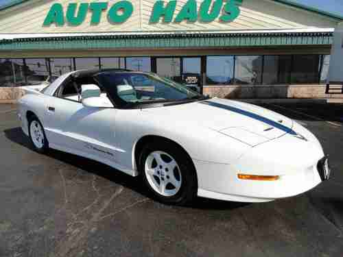 1994 Pontiac Firebird Formula Coupe 25th Anniversary, image 3