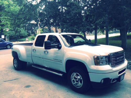 2011 gmc 3500hd  sierra denali white w/ coco leather interior 51,000 miles