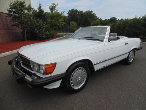1989 mercedes benz 560sl low mileage white/gray records, window sticker must see