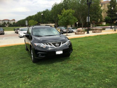 Nissan certified: low mileage (8k) brand new nissan murano