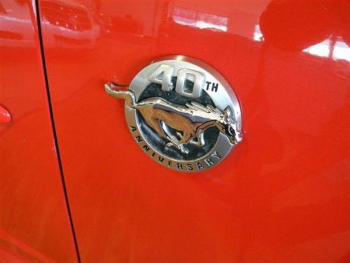 2004 ford mustang base