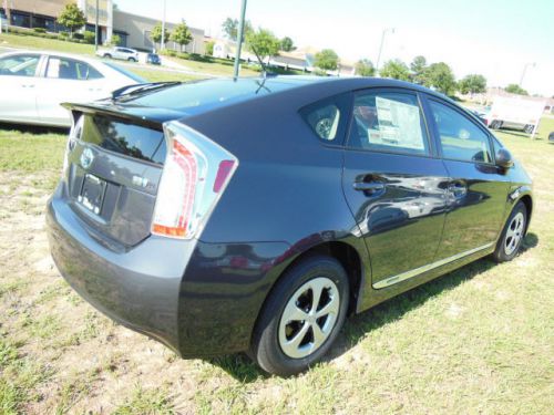 2014 Toyota Prius Three, US $26,102.00, image 2