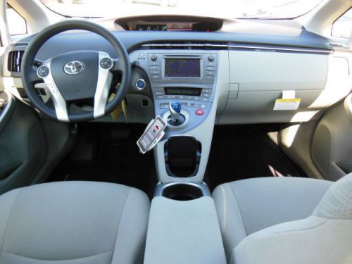 2014 Toyota Prius Three, US $26,102.00, image 9