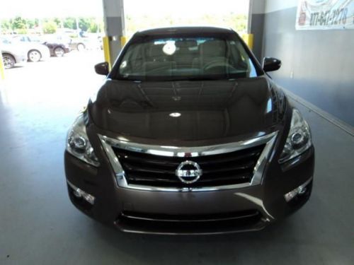 2013 Nissan Altima 3.5 SV, image 4