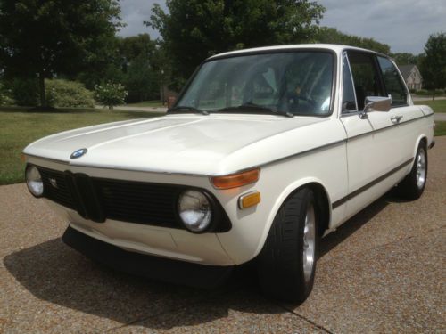 1975 bmw 2002 base coupe 2-door 2.0l