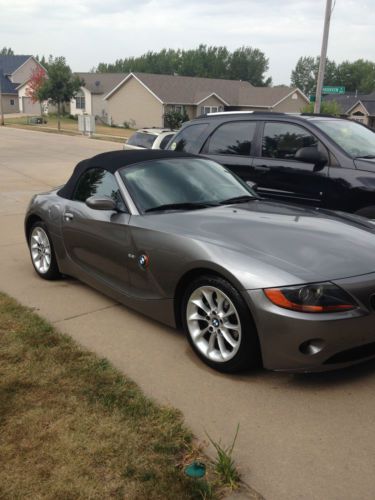 Z4 roadster converitable 5 speed----head turner