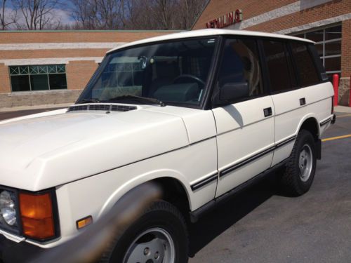 Range rover classic, white, low miles, 2 inch lift, 31 inch all terrain tires