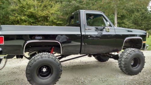 1987 Chevy Chevrolet 4x4 Short bed lifted, image 2