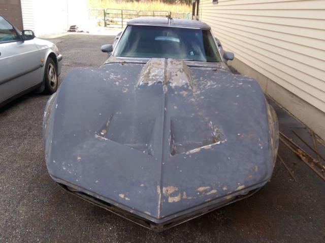 Chevrolet corvette 2-door coupe