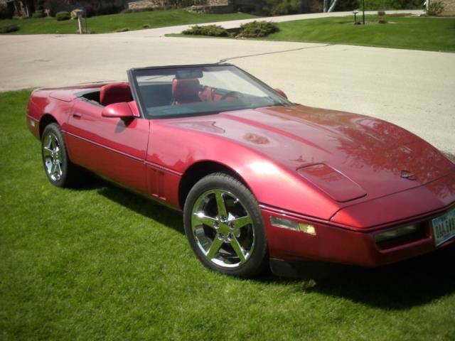 Chevrolet corvette base convertible 2-door