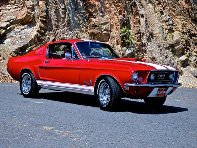 Ford mustang base fastback 2-door