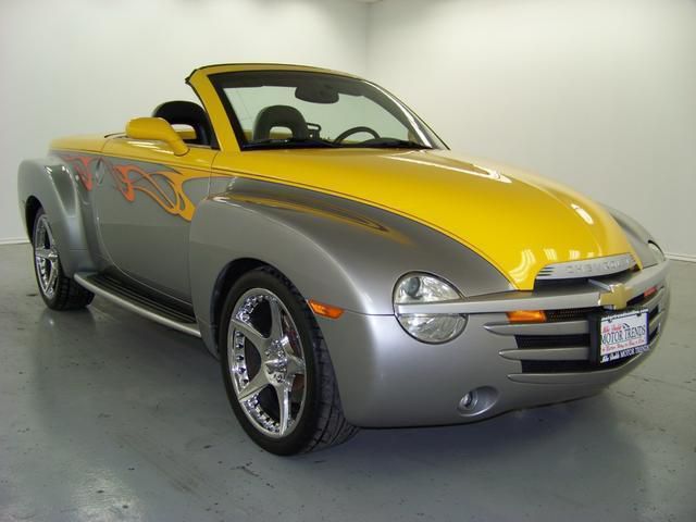 Chevrolet ssr base convertible 2-door