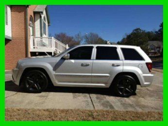 2006 jeep grand cherokee srt-8 6.1l v8 16v 4wd suv premium navigation sunroof cd