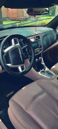 2014 chrysler 200 limited