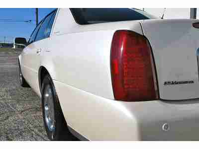 2001 CADILLAC DEVILLE DHS! PEARLE WHITE, LOW MILES, MUST SEE, NO RESERVE, image 10