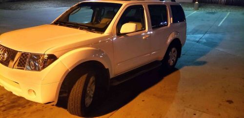 2005 nissan pathfinder le