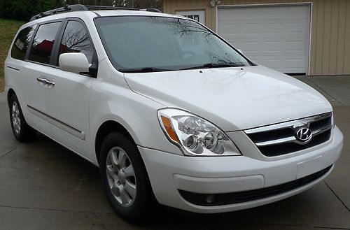 2008 hyundai entourage limited