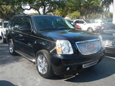 2008***clean carfax****flordia owned****2008****denali****navigation***dvd******