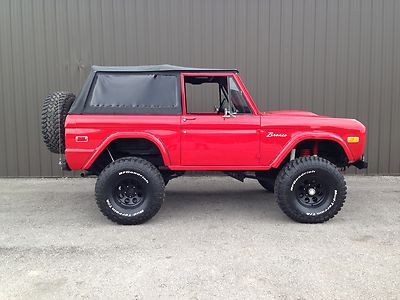 1971 ford bronco fresh paint/engine restored  *** no reserve *** no reserve ***