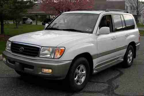 2002 Toyota Land Cruiser No Rust Near Perfect Condition No Reserve, image 2