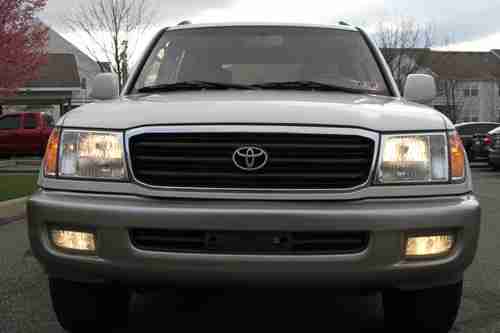 2002 Toyota Land Cruiser No Rust Near Perfect Condition No Reserve, image 4