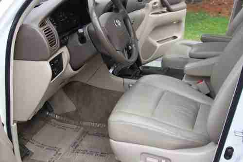 2002 Toyota Land Cruiser No Rust Near Perfect Condition No Reserve, image 11