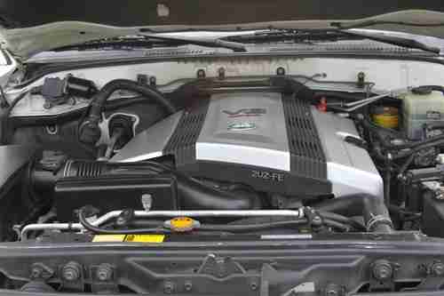 2002 Toyota Land Cruiser No Rust Near Perfect Condition No Reserve, image 14