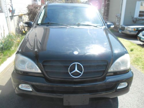 04 ml 350 loaded great miles awd black on black! looks and runs like new!