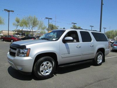 2011 4x4 4wd silver v8 leather sunroof miles:47k 3rd row dvd *certified