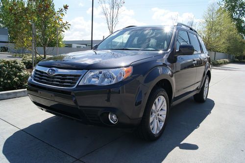 2013 subaru forester 2.5x premium brand new car. only 600 miles! great shape!