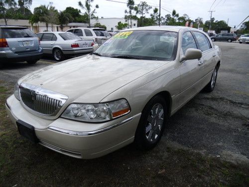 2003 lincoln town car cartier =low miles=no reserve=