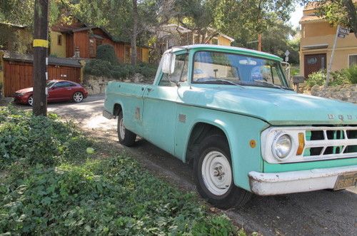 Dodge  d100 pickup truck