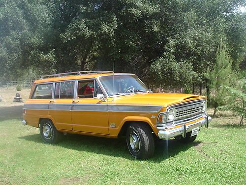 1972 jeep wagoneer  rare 4x4 muscle car station wagon original