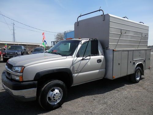 2004 chevrolet silverado 1 owner 3500 dually  duramax diesel w/utility body