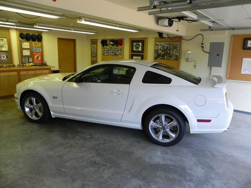 2008 ford mustang gt premium like new condition only 5k miles