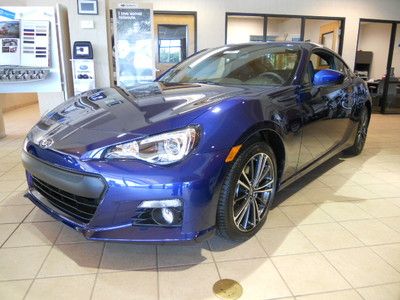 2013 brz 2.0l h-4 cyl 6-speed manual galaxy blue silica paint navigation nav