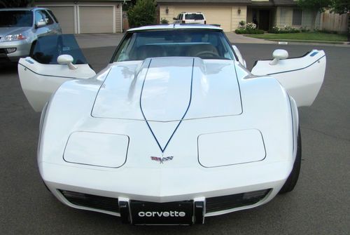 1977 chevrolet corvette base coupe 2-door 5.7l