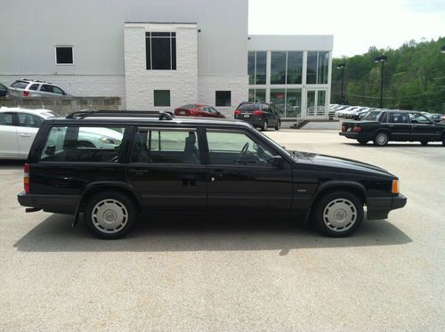 1994 volvo 940 2.3l 4-cylinder wagon low miles black leather heated seats rare