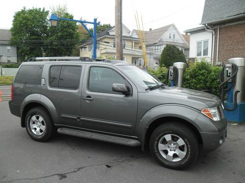 05 nissan pathfinder no reserve mint good miles excellent! third row